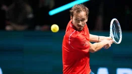 Medvedev avanza en el torneo de Rotterdam