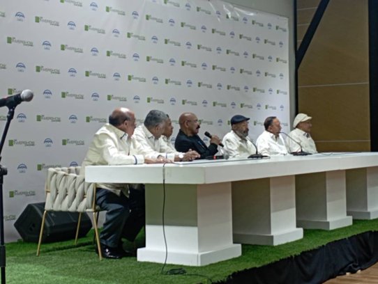 La Dimensión Latina y Oscar D’León preparan un gran reencuentro
