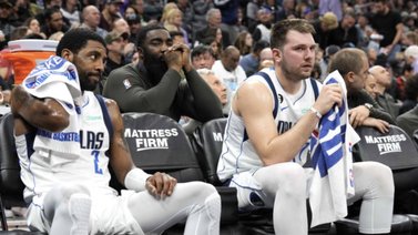 ¡Con sabor amargo! Kyrie Irving debuta en Dallas con derrota