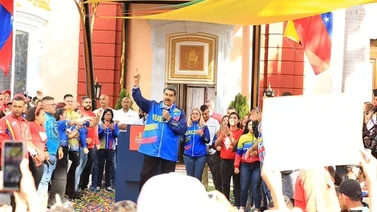 Nicolás Maduro promete a la juventud crear "la mamá de las misiones y grandes misiones"