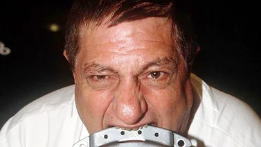 ¡Increíble! Este hombre se comió 18 bicicletas y un avión