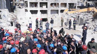 Presidente de Siria visita zonas afectadas por los terremotos