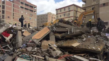 Se derrumba edificio en Egipto: Reportan tres niños fallecidos