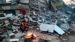 Estimación indica: Al menos 180.000 personas están aún bajo los escombros en Turquía