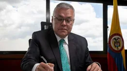 ¿Qué propone el ministro de Justicia colombiano sobre el incesto?
