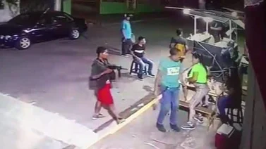 ¡Con ametralladoras! Asaltan puesto de perros calientes en Miranda