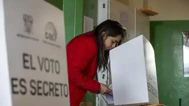 Cierran recintos electorales en Ecuador Cierran recintos electorales en Ecuador