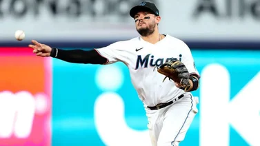 Dodgers le extienden el contrato a su más reciente adquisición