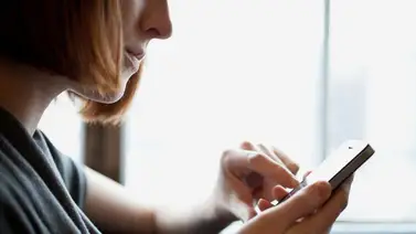 Uso excesivo del celular y sus consecuencias Uso excesivo del celular y sus consecuencias