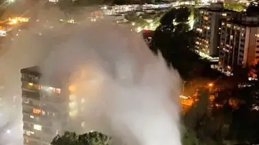 Ruptura de tubería matriz causa daños en edificios residenciales de San Antonio de Los Altos Ruptura de tubería matriz causa daños en edificios residenciales de San Antonio de Los Altos