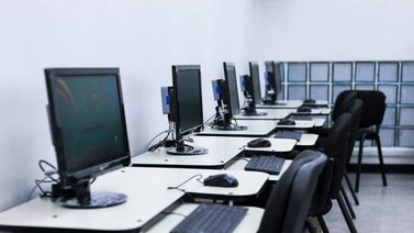Dotan de equipos a la Facultad de Ingeniería de la UCV