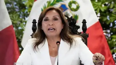 Boluarte insta al Congreso a adelantar las elecciones en Perú Boluarte insta al Congreso a adelantar las elecciones en Perú