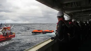 Ocho muertos deja naufragio de carguero cerca de Japón Ocho muertos deja naufragio de carguero cerca de Japón