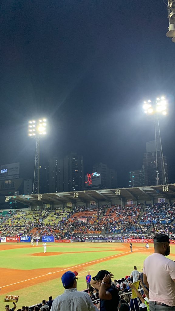 ¿Fueron tantos aficionados? Surge la polémica por la asistencia al primero de la final entre Tiburones y Leones