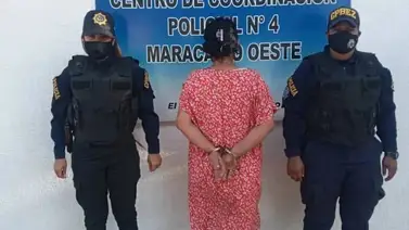 Abuela golpeaba a su nieta y la metía en un barril con agua Abuela golpeaba a su nieta y la metía en un barril con agua