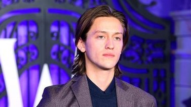 ¡Inaudito! Este actor de la serie Wednesday es acusado de abuso sexual