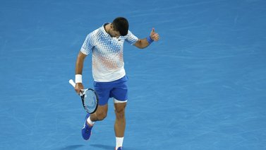 ¡"Nole" sigue en carrera! Djokovic avanza a la tercera ronda del Australia Open