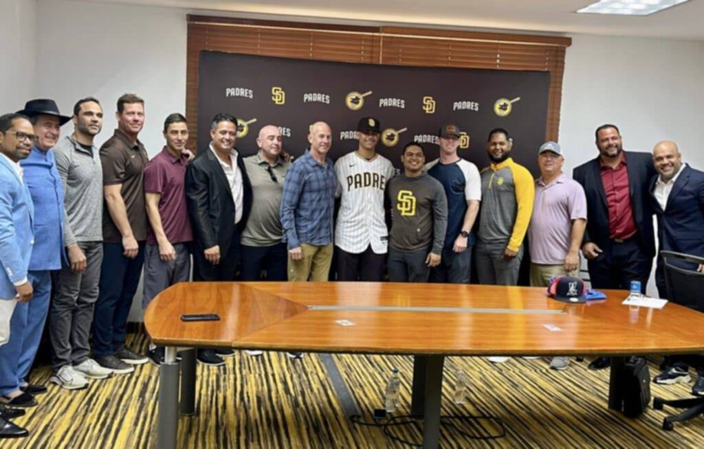 ¡Talento especial! Este venezolano es la firma más alta de los prospectos de Grandes Ligas en 2023