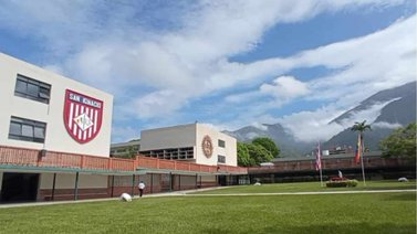 La crónica menor: Centenario del Colegio San Ignacio