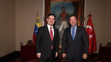 Venezuela amplía cooperación diplomática con Vietnam y Turquía