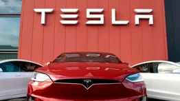 Tesla asume su fracaso y prepara su retirada de las carreteras