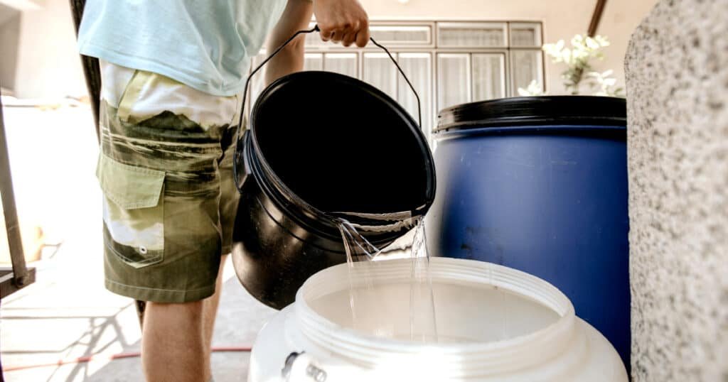 Maneras de aprovechar el agua en la casa Maneras de aprovechar el agua en la casa