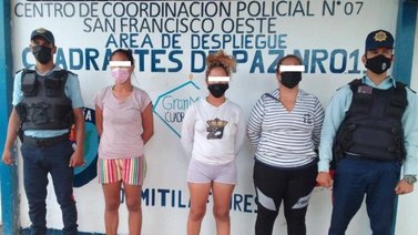 Detienen a dos embarazadas y otras tres mujeres involucradas en riña colectiva