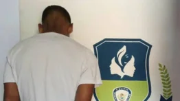 Aprehendido tras pegarle a su pareja porque se le quemó la comida