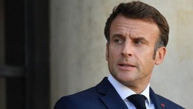 Francia confirma envío de carros combate a Ucrania