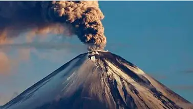 Alerta máxima en Ecuador: Volcán Sangay genera fuertes explosiones en cada hora Alerta máxima en Ecuador: Volcán Sangay genera fuertes explosiones en cada hora