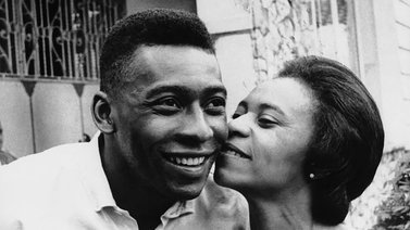 La madre de Pelé aún no sabe sobre la muerte de su hijo: Tiene 100 años y esto le dijeron
