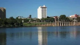 ¡Consternación en Florida! Hallan a una madre muerta junto a sus dos hijos en el fondo de un lago
