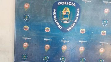 Hallan nueve panelas de presunta droga en terreno baldío