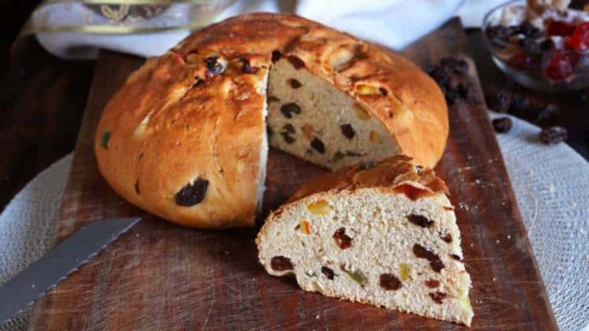 Clásico pan dulce navideño