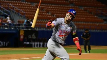 ¡El poder de "La Mole" lo tienen los Tiburones! Carlos Castro es el Mejor de la Semana en LVBP