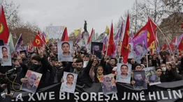 Grupos kurdos protestan en Estambul contra el atentado de París el viernes