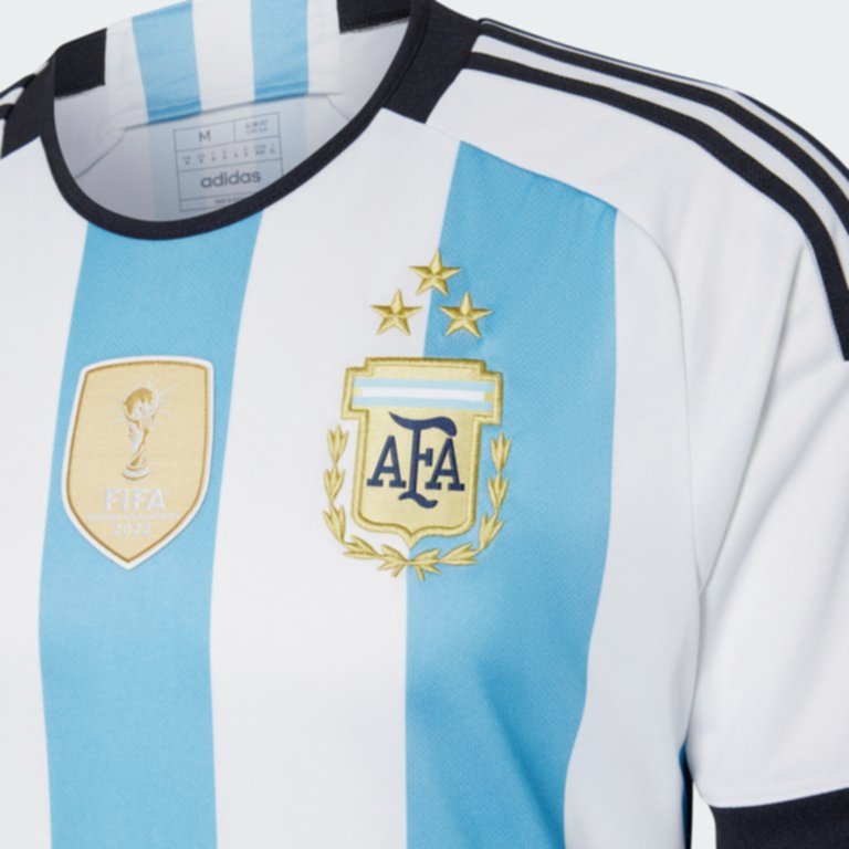 Argentina revela la fecha de lanzamiento de la camiseta con las tres estrellas Argentina revela la fecha de lanzamiento de la camiseta con las tres estrellas
