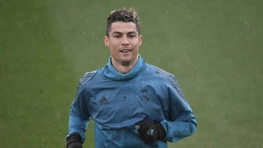 Cristiano Ronaldo entrena en las instalaciones del Real Madrid