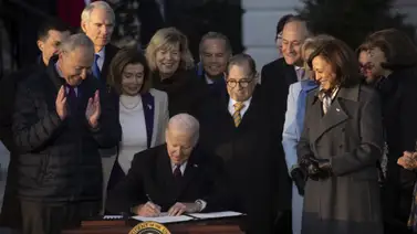 Joe Biden firma una ley para proteger al matrimonio igualitario en Estados Unidos Joe Biden firma una ley para proteger al matrimonio igualitario en Estados Unidos