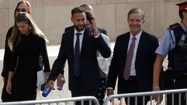 Neymar es absuelto de investigación por corrupción en su fichaje con el Barcelona