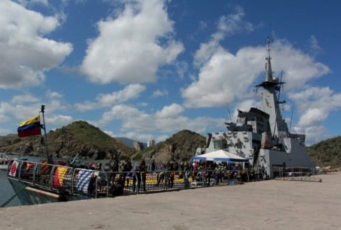 Venezuela confiscó 1.400 kilos de marihuana en aguas de Martinica Venezuela confiscó 1.400 kilos de marihuana en aguas de Martinica