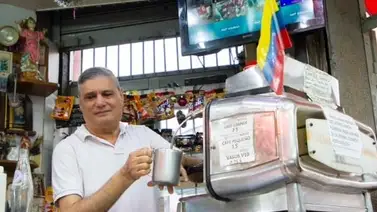 ¡Amor con amor se paga! Panadero Francisco recibió serenata: Regala panes a diario para los más necesitados ¡Amor con amor se paga! Panadero Francisco recibió serenata: Regala panes a diario para los más necesitados