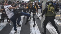 Autoridades peruanas cierran aeropuerto surandino por protestas