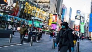 Nueva York recomienda volver al uso de las mascarillas en lugares públicos