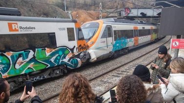 Al menos 155 heridos tras choque de trenes en España
