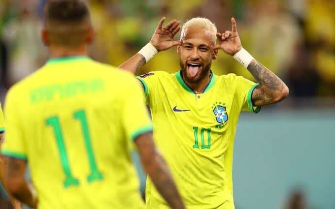 Neymar: Es difícil hablar de Pelé en este momento, ojalá le haya gustado esta victoria Neymar: Es difícil hablar de Pelé en este momento, ojalá le haya gustado esta victoria
