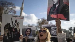 Irán suprime a policía de la moral tras tres meses de protestas