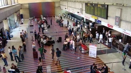 Retornan desde Panamá 145 venezolanos y cierran refugio