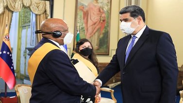 Posponen visita de Estado del presidente Nicolás Maduro a Sudáfrica
