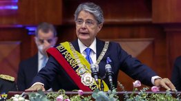 Presidente de Ecuador anuncia incremento del salario mínimo